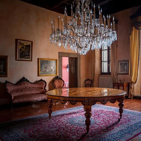 Donna Olimpia Bed & Breakfast *